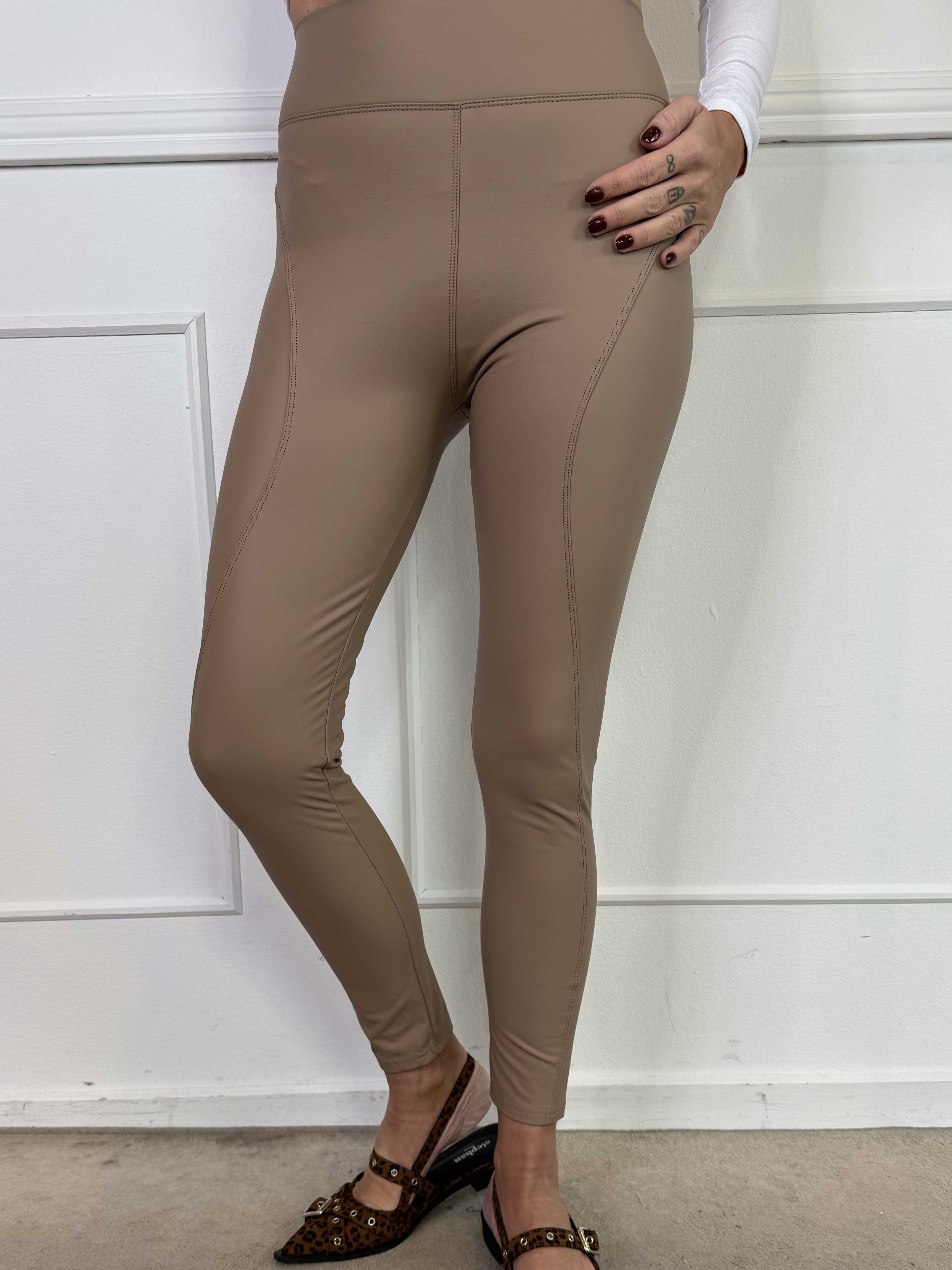 Azura - Leggings i læderlook med syning langs benet